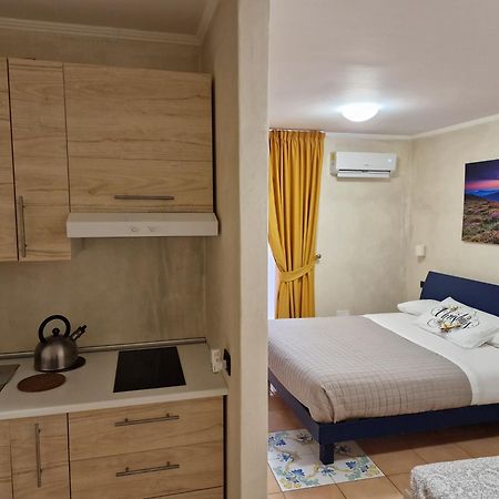 Vittoria Guest House Салерно Екстериор снимка