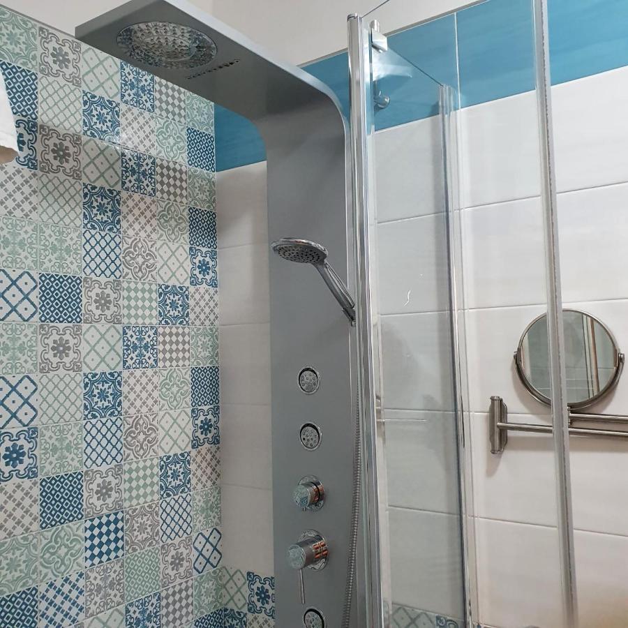 Vittoria Guest House Салерно Екстериор снимка