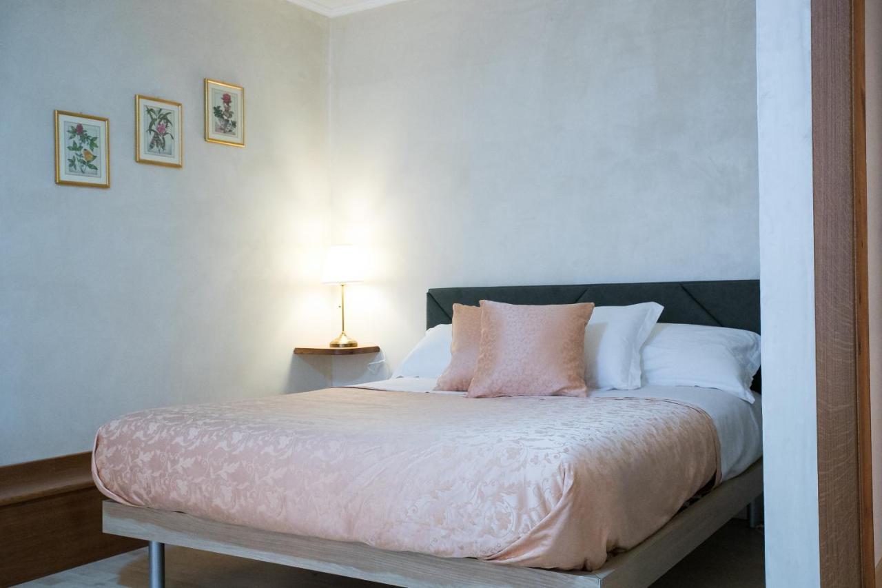 Vittoria Guest House Салерно Екстериор снимка